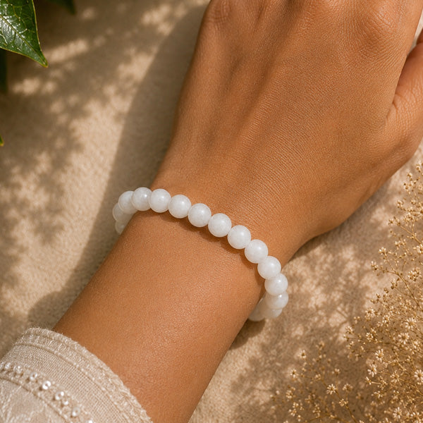 "Premium natural White Moon Stone Bracelet with polished gemstone beads, crafted for elegance, beauty, and positive energy."
